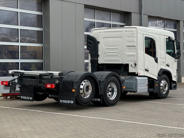 Spezial-LKW VOLVO FM 330 6x2 Doppelkabine Fahrgestell ADR