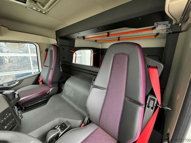 Spezial-LKW VOLVO FM 330 6x2 Doppelkabine Fahrgestell ADR