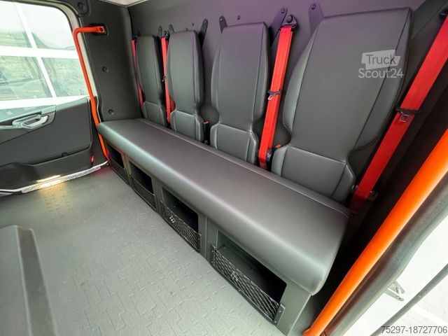 Spezial-LKW VOLVO FM 330 6x2 Doppelkabine Fahrgestell ADR
