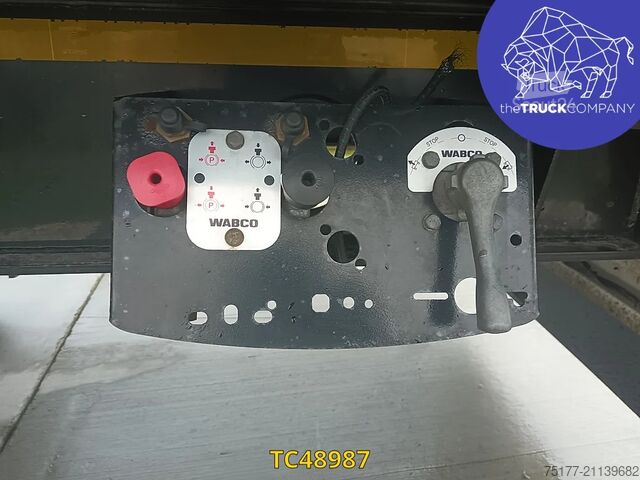 Sliding tarpaulins Hoet Trailers 