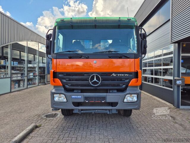 Sistema de brazo de gancho Mercedes-Benz Actros 3241 8X4 Containersysteem/ 20T HMF crane...