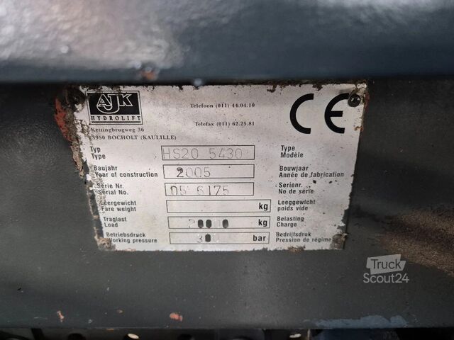 Haakarmsysteem Mercedes-Benz Actros 3241 8X4 Containersysteem/ 20T HMF crane...