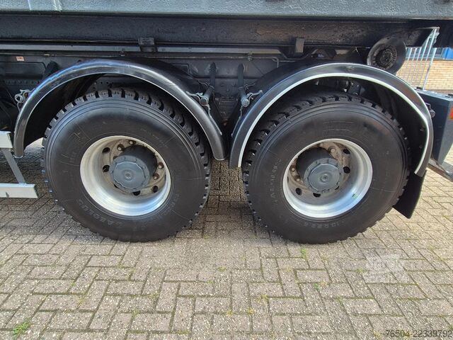 Haakarmsysteem Mercedes-Benz Actros 3241 8X4 Containersysteem/ 20T HMF crane...