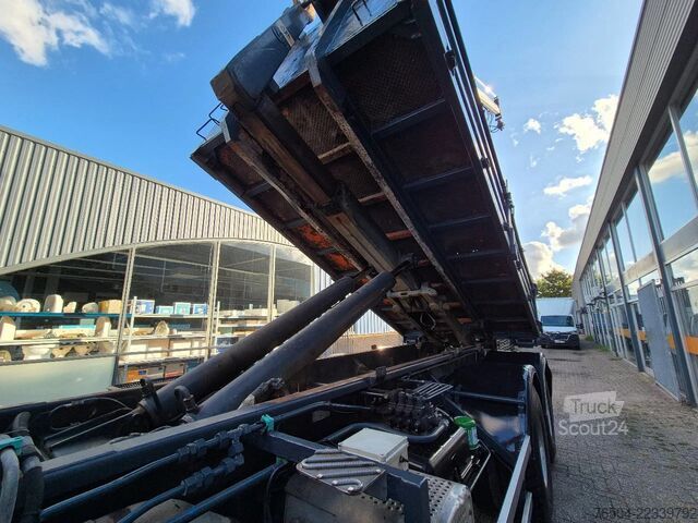 Koukkuvarsijärjestelmä Mercedes-Benz Actros 3241 8X4 Containersysteem/ 20T HMF crane...