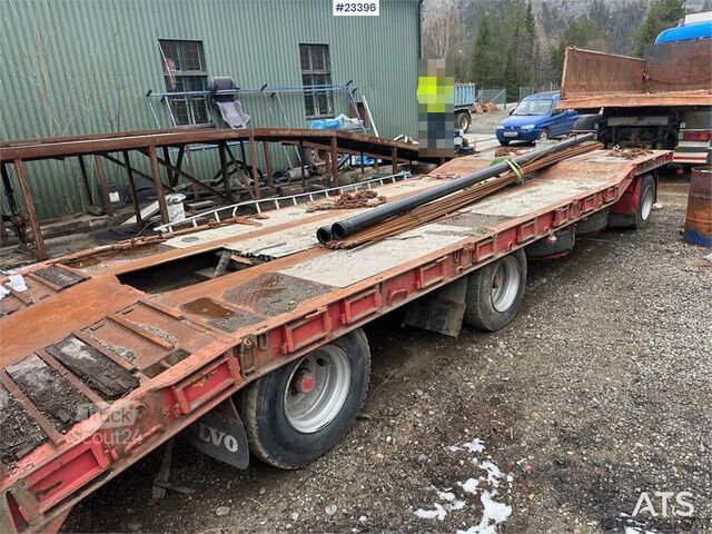  Goldhofer 3 axle machine trailer.
