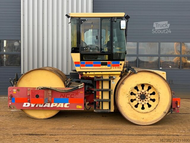 Single roller Dynapac CS142