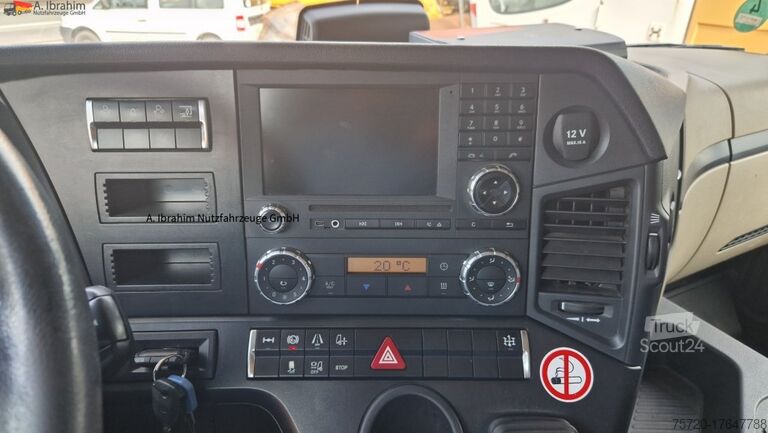 Standardni vlačilec Mercedes-Benz 1840 3 x DB 1840