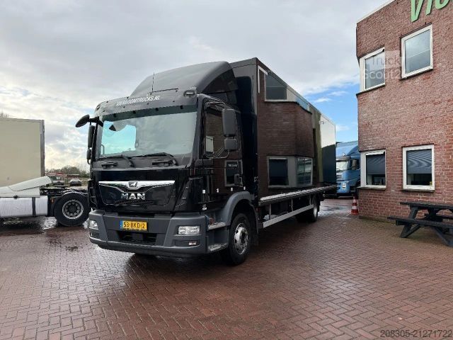 Box truck MAN TGM 12.250 BL mit 8.65m Isokoffer und 2T LBW