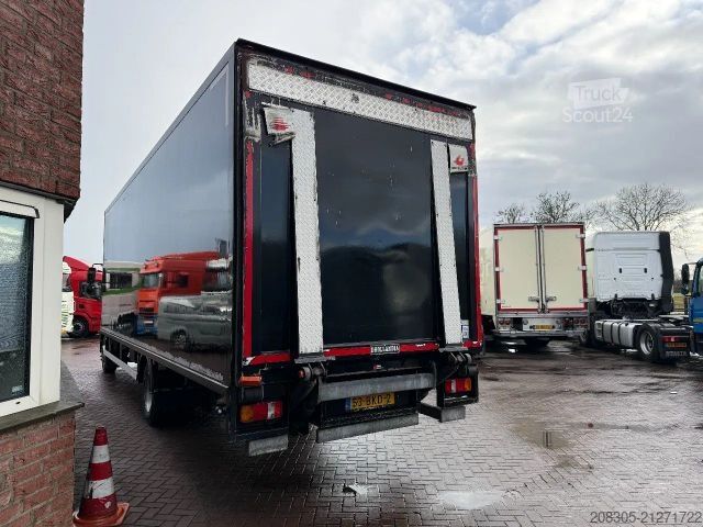 Box truck MAN TGM 12.250 BL mit 8.65m Isokoffer und 2T LBW