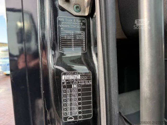 Box truck MAN TGM 12.250 BL mit 8.65m Isokoffer und 2T LBW