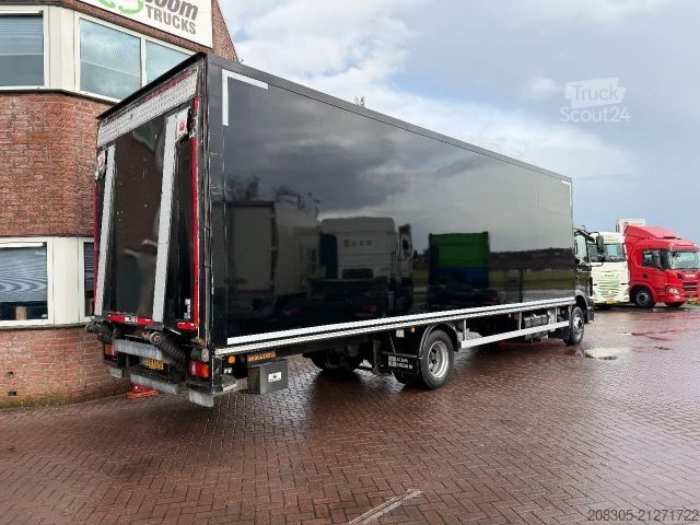 Box truck MAN TGM 12.250 BL mit 8.65m Isokoffer und 2T LBW