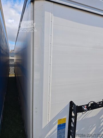 Öppen semitrailer med kapell KÖGEL MEGA Hubdach, Vario FIX, 1. Liftachse