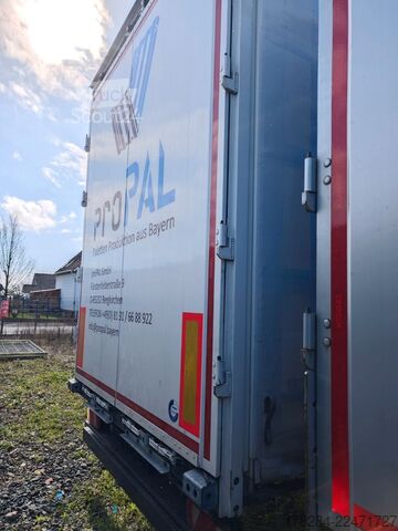 Öppen semitrailer med kapell KÖGEL MEGA Hubdach, Vario FIX, 1. Liftachse