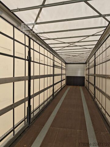 Öppen semitrailer med kapell KÖGEL MEGA Hubdach, Vario FIX, 1. Liftachse