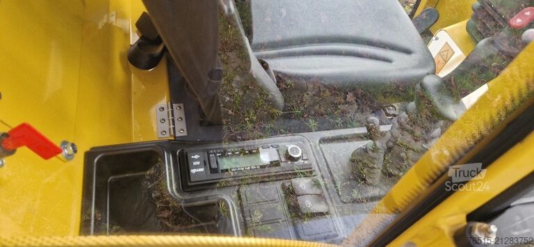 Yard loader Eurotrac W12C-S 26 PS Hoflader Kabine EURO