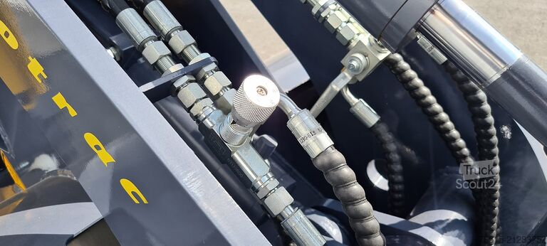 Yard loader Eurotrac W12C-S 26 PS Hoflader Kabine EURO