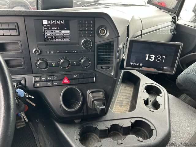 Valise Mercedes-Benz Antos 2124 / 18 Ton / 150 dkm / Box / Loadlift ...