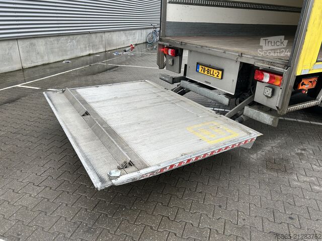 Valise Mercedes-Benz Antos 2124 / 18 Ton / 150 dkm / Box / Loadlift ...
