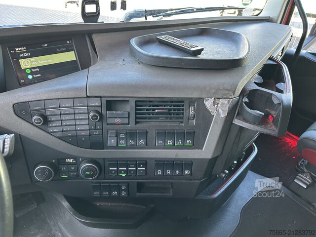 Estándar-SZM Volvo FH 460 Globetrotter / Tacho V2 / ADR / Stand Kl...