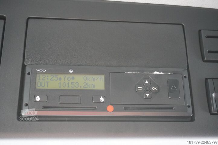Pressu Mercedes-Benz Arocs 1827 / 10 tho. km!!! / 4x4 / Tilt