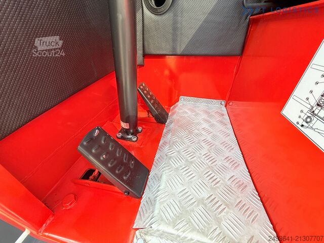 Chariot élévateur multidirectionnel Combilift C8000 GAS TRIPLEX 8300 WIDE POSITIONER