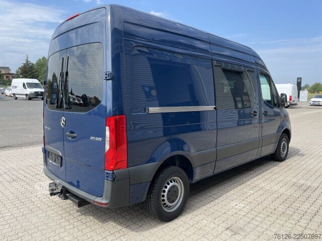Furgoneta de caja alta Mercedes-Benz Sprinter 211 CDI HD RADIO+LUFTHZG+AHK+KLIMA+FRONT