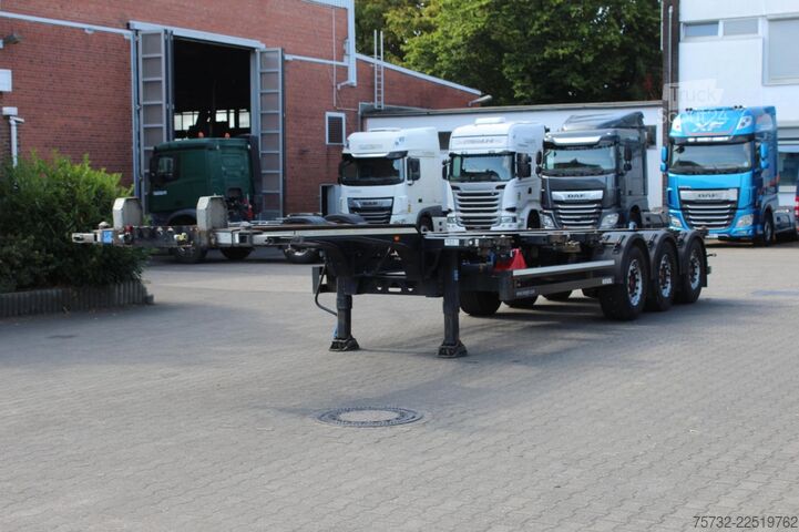 Semi-remorque à carrosserie interchangeable Kögel Multi Container Chassis Port 45 Triplex