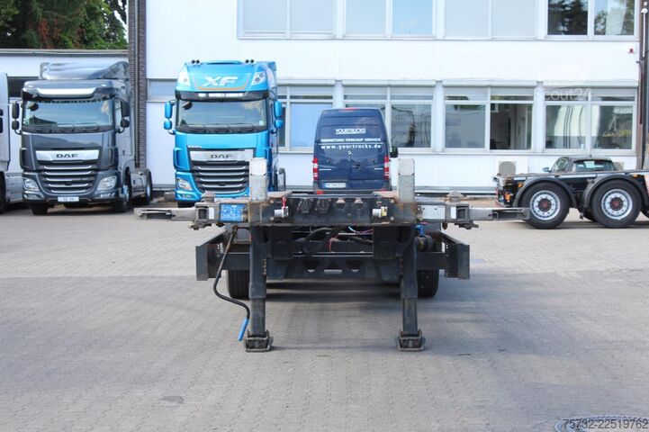 Semi-remorque à carrosserie interchangeable Kögel Multi Container Chassis Port 45 Triplex
