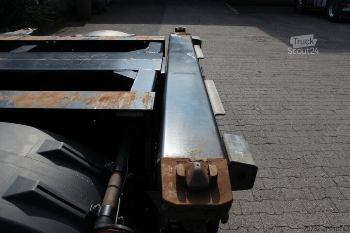 Semi-remorque à carrosserie interchangeable Kögel Multi Container Chassis Port 45 Triplex