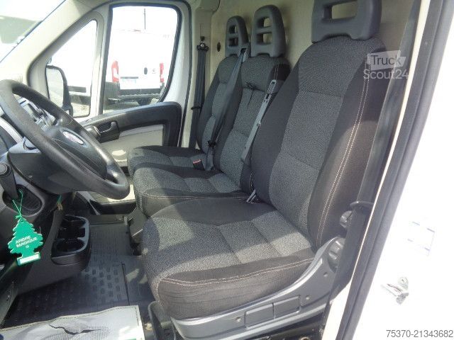 Fourgon tôlé Fiat DUCATO 2.3