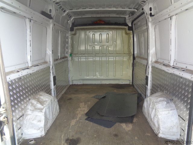 Fourgon tôlé Fiat DUCATO