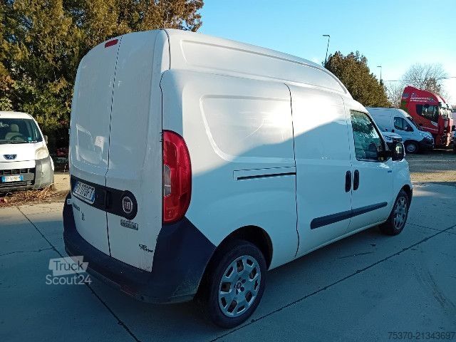 Bestelwagen Fiat DOBLO