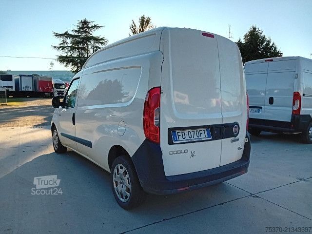 Bestelwagen Fiat DOBLO