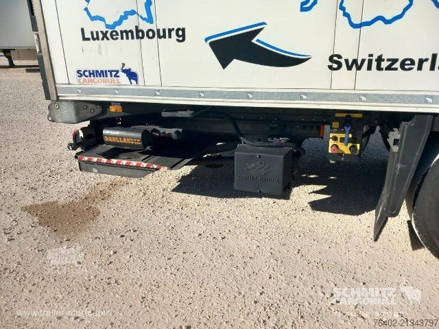 Semi-reboque frigorífico Schmitz Cargobull Semitrailer Reefer Standard Plataforma