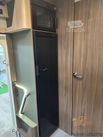 Integrerad husbil EURAMOBIL Integra Line GT 726 EF Backofen 18?Delta  MBUX