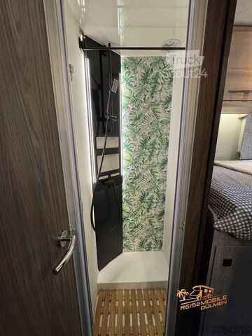 Integrerad husbil EURAMOBIL Integra Line GT 726 EF Backofen 18?Delta  MBUX