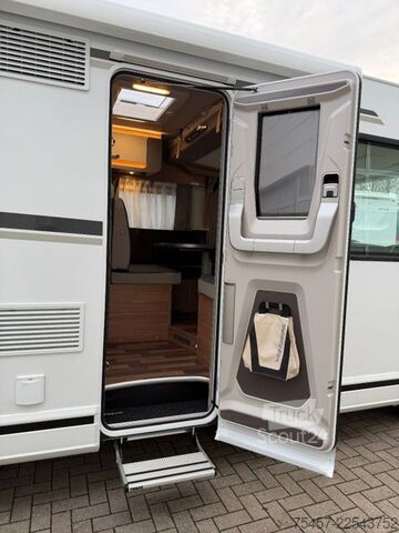 Integriertes Wohnmobil WEINSBERG CaraCore 700 MEG UVP: ¤ 118.138,-