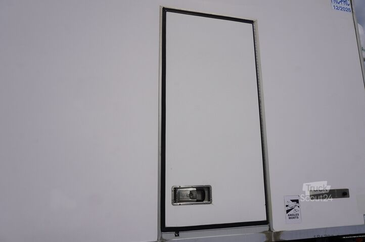 Frigorifik kamyon DAF LF 220 / Refrigerator 16 EPAL Multitemp