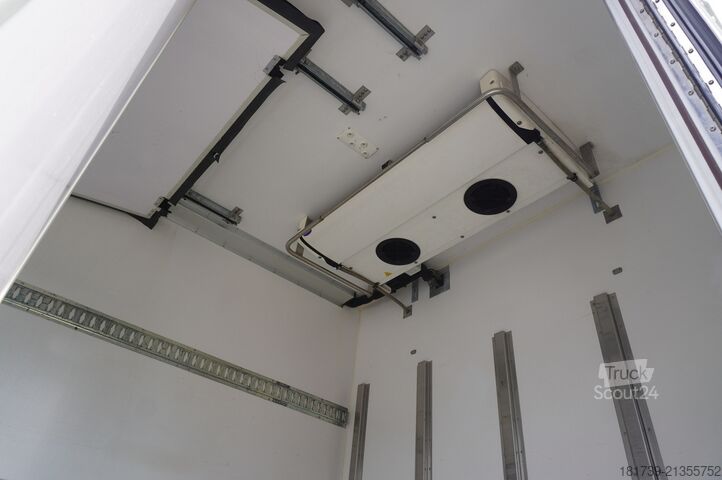 Frigorifik kamyon DAF LF 220 / Refrigerator 16 EPAL Multitemp