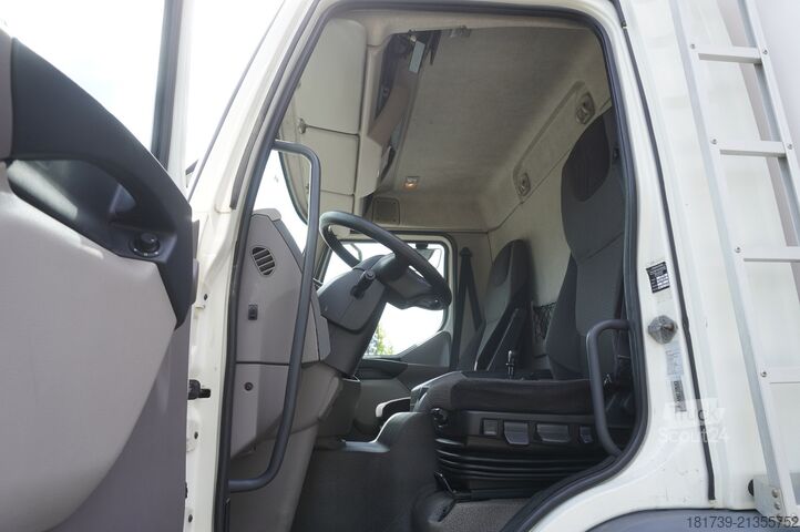 Frigorifik kamyon DAF LF 220 / Refrigerator 16 EPAL Multitemp