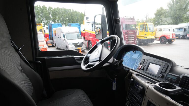 βαλίτσα MAN TGL 12.190 Closed box truck