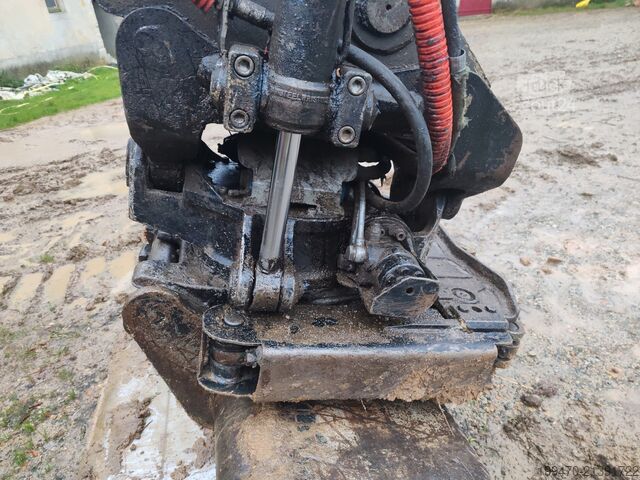 Verižni bager Volvo ECR145EL with Steelwrist rototilt and 2 buckets