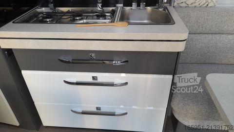 Kemperis Hobby Excellent 540 WFU 2000kg TV-Halter, Dusche