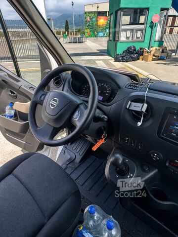 Kastenwagen Nissan NV 400