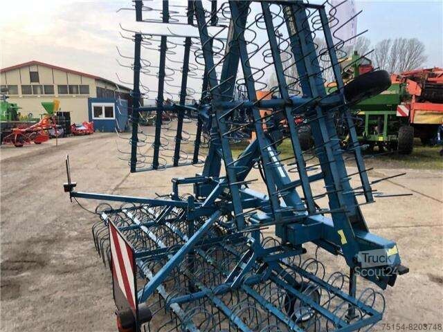 Hacken (Landwirtschaft) Köckerling 9m Hackstriegel