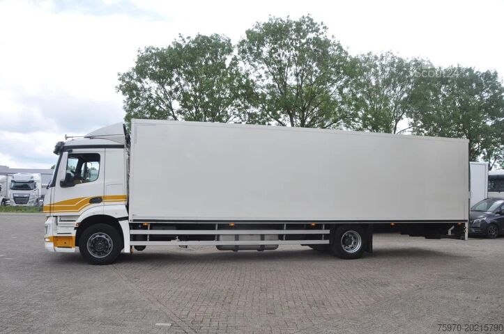 Resväska Mercedes-Benz Antos OUW 9,5m