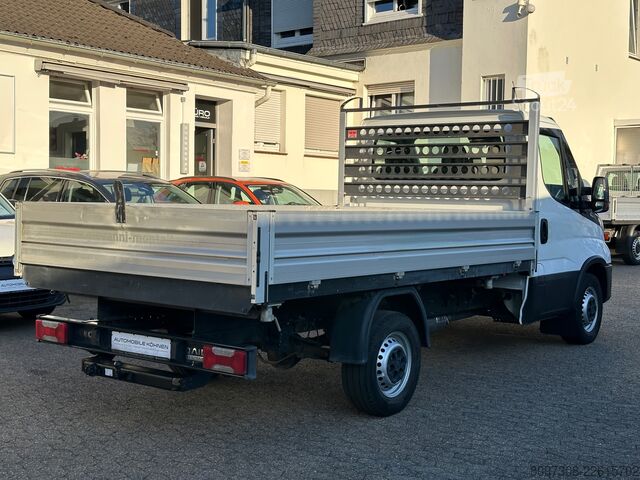 Kippi pakettiauto Iveco Daily 35S16 Hi Matic  3-KIPPER   LED   AHK   1 HAND