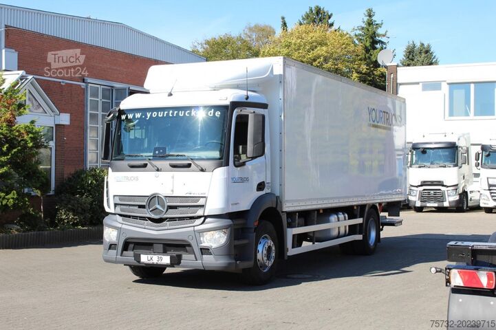 Vrachtwagen met bakwagen Mercedes-Benz Antos 1830 E6 Koffer 7,7m LBW Rolltor