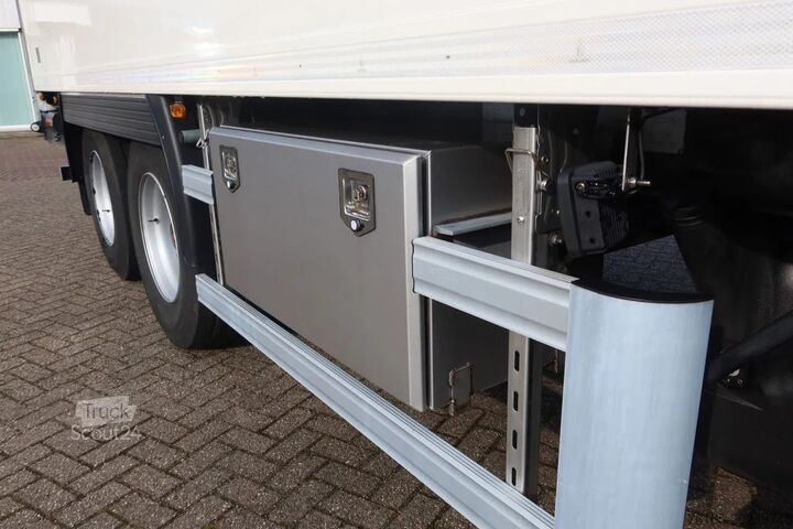 Transport refrigerat/congelat SOR IBERICA City trailer Koel/Vries+ klep 2500kg Bi-temp Ca...