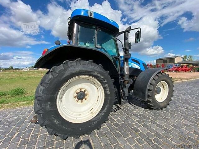 Traktor New Holland T 7550